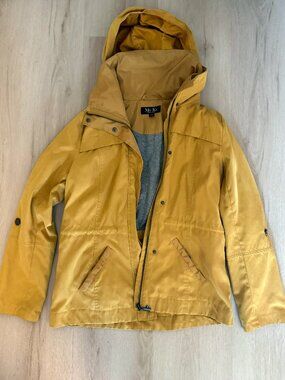 Light Rain Jacket | Stitch Fix | XS | Water Resistant | Adjustable Waist